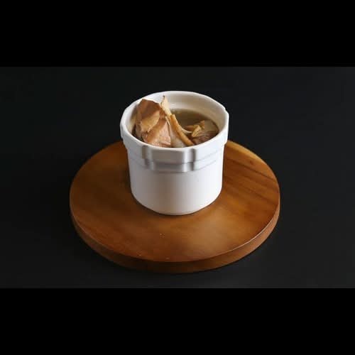 Ginseng Chicken Soup 滋補人參燉雞湯